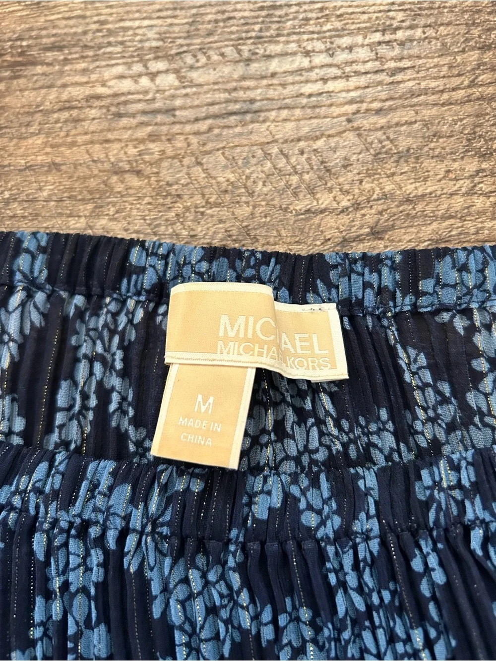Michael Kors Off the Shoulder Blouse Womens Size M Blue Pleated Floral Metallic
